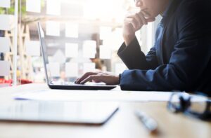 Multas por no presentar libros o registros electronicos